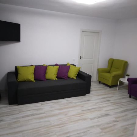 Luxury Apartament คูร์ตา เด อาร์เจช ภายนอก รูปภาพ