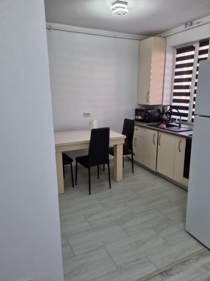 Luxury Apartament คูร์ตา เด อาร์เจช ภายนอก รูปภาพ